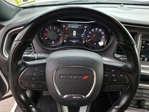 Used 2021 Dodge Challenger SXT w/ Driver Convenience Group AWD/4WD image 17