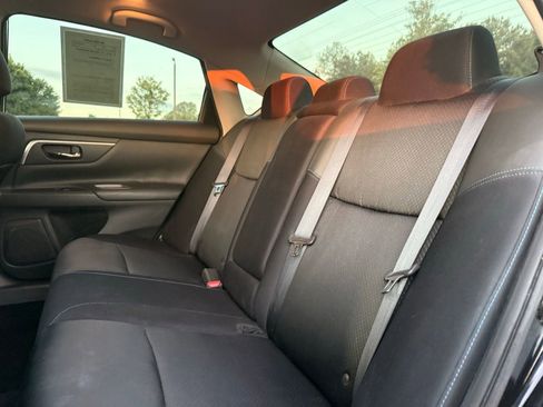 Used 2017 Nissan Altima 2.5 SR w/ Midnight Edition Package FWD image 26