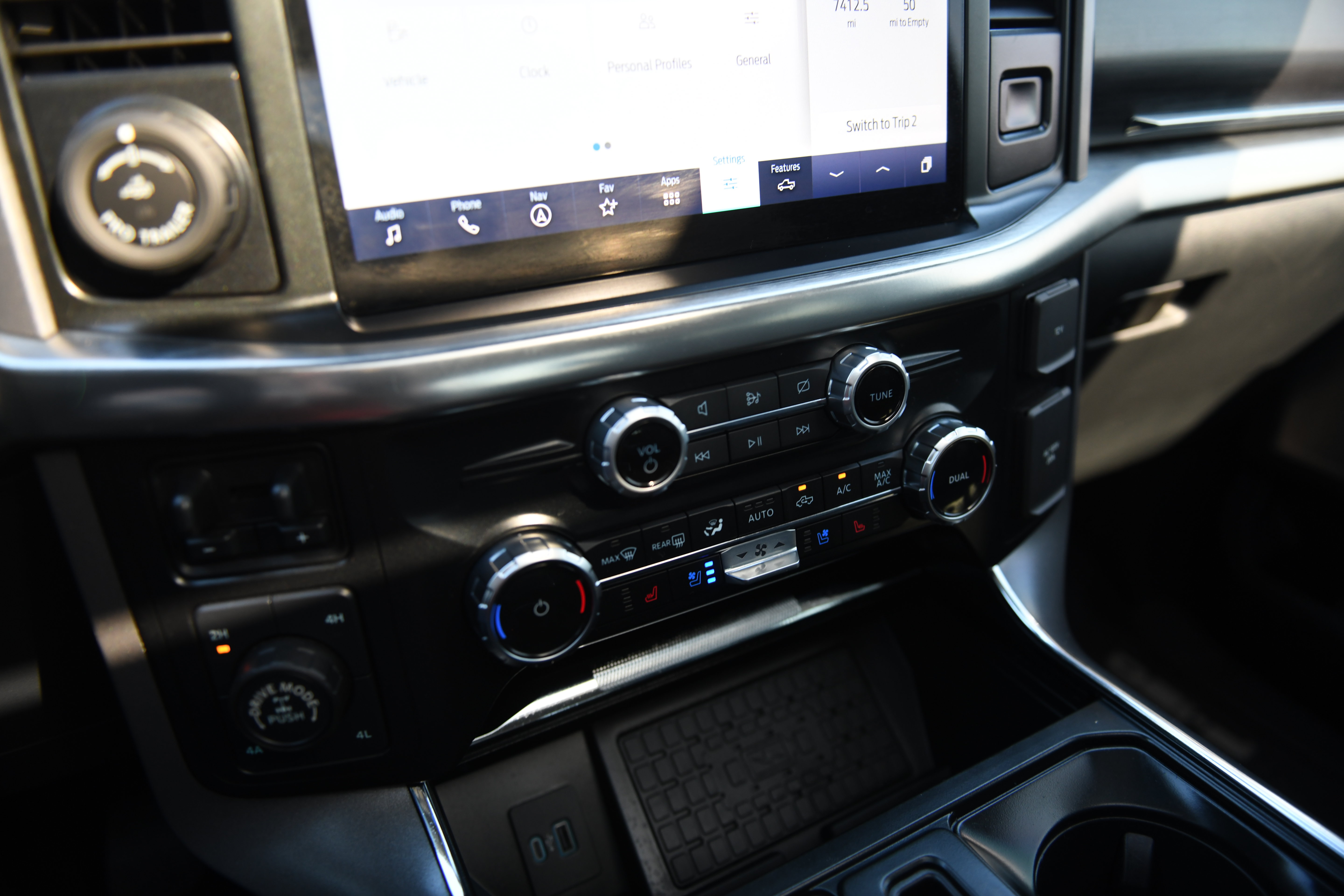 Used 2023 Ford F150 Lariat w/ Equipment Group 502A High AWD/4WD image 19