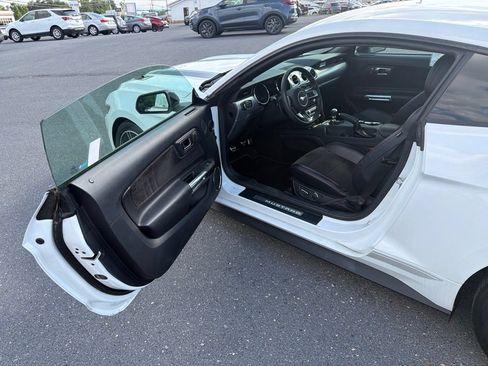 Used 2016 Ford Mustang GT Premium w/ Equipment Group 401A RWD image 17