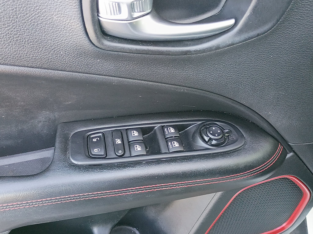 Used 2019 Jeep Compass Trailhawk w/ Cold Weather Group AWD/4WD image 18