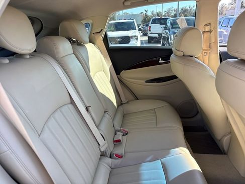 Used 2017 INFINITI QX50 2WD w/ Deluxe Touring Package image 30