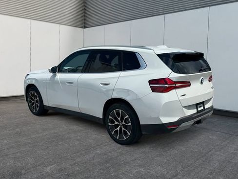 Used 2025 BMW X3 xDrive30i w/ Premium Package AWD/4WD image 3