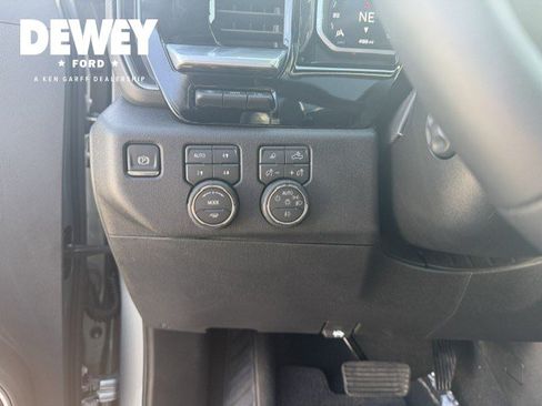 Used 2026 Chevrolet Silverado 1500 High Country w/ Technology Package AWD/4WD image 19
