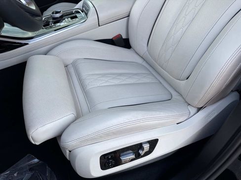 Used 2023 BMW X7 xDrive40i w/ Executive Package image 20