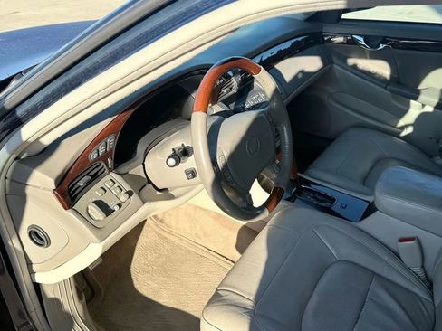 Used 2005 Cadillac De Ville DTS w/ Equipment Group image 9