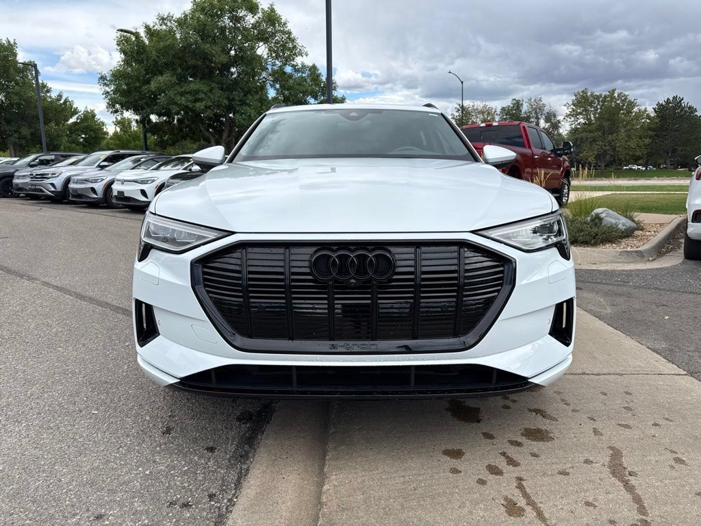 Used 2023 Audi e-tron Premium Plus w/ Premium Plus Package AWD/4WD image 8