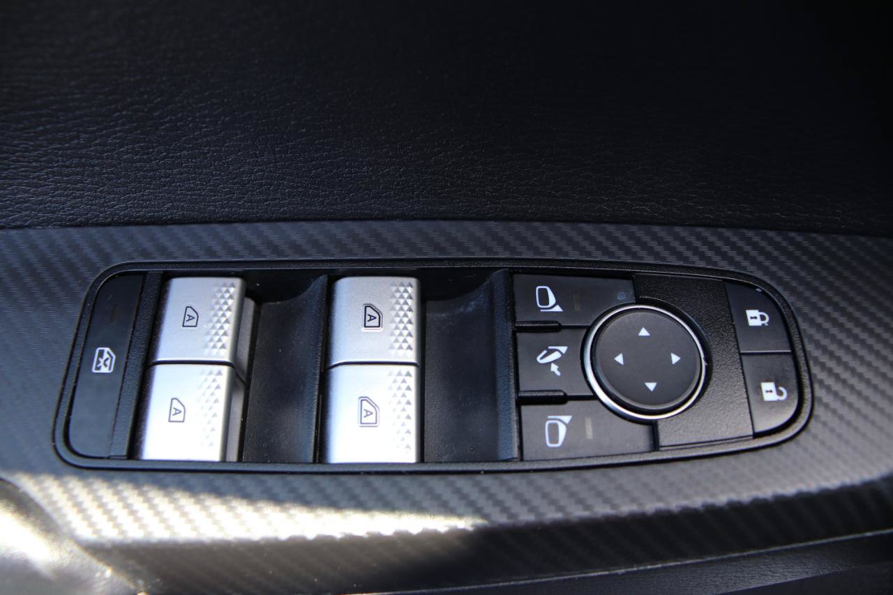 Used 2024 Mitsubishi Outlander FWD image 50