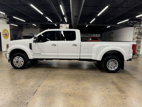 Used 2019 Ford F450 Lariat w/ Chrome Package AWD/4WD image 4