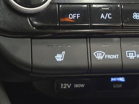 Used 2024 Hyundai Elantra Limited image 7