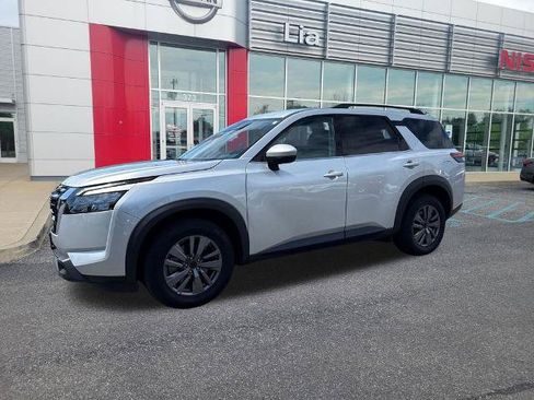 Certified 2024 Nissan Pathfinder SV AWD/4WD image 7