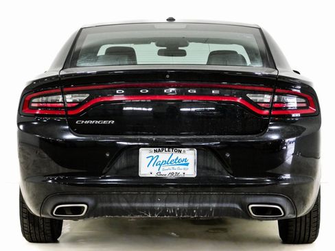 Used 2019 Dodge Charger SXT w/ Leather Interior Group image 8