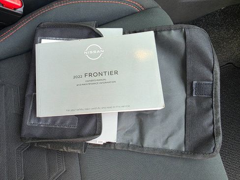 Used 2022 Nissan Frontier Pro-X image 39