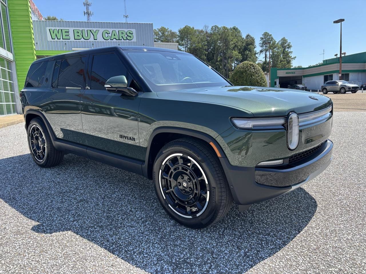 Used 2025 Rivian R1S Adventure Dual AWD/4WD image 8