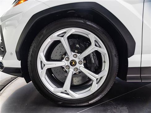 Used 2020 Lamborghini Urus AWD/4WD image 13