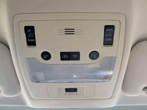 Used 2015 Lexus ES 350 w/ Luxury Package FWD image 22