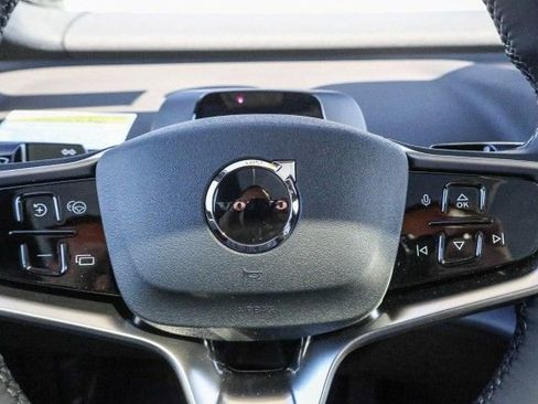 New 2025 Volvo EX30 Plus w/ Protection Package Premier image 22