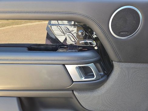 Used 2019 Land Rover Range Rover Autobiography image 20