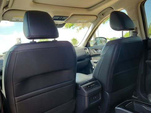 Certified 2023 Nissan Pathfinder SL w/ SL Premium Package AWD/4WD image 18