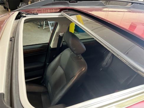 Used 2017 Subaru Outback 2.5i Limited w/ Popular Package #5 image 22