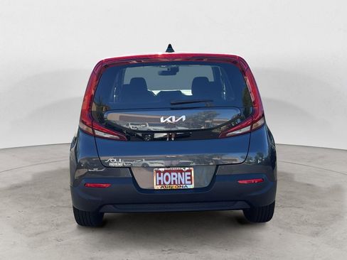 Used 2022 Kia Soul LX w/ Technology Package image 4