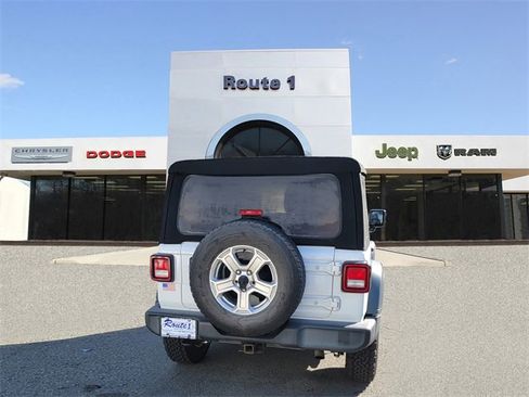 Used 2020 Jeep Wrangler Sport image 7