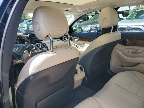 Used 2018 Mercedes-Benz C 300 Sedan w/ Premium Package image 13