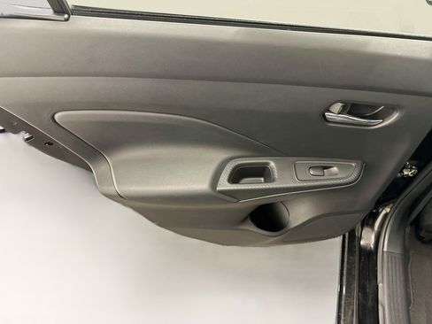 Used 2025 Nissan Versa SV FWD image 25