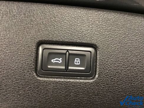 Used 2023 Audi SQ5 Premium Plus w/ Premium Plus Package AWD/4WD image 13