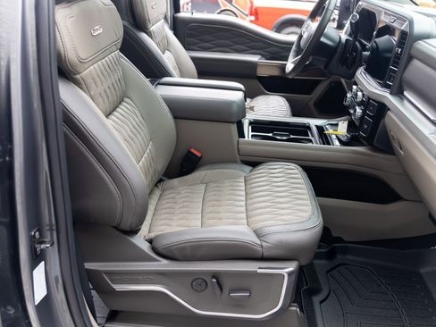 Used 2026 Ford F450 Platinum w/ Platinum Plus Package image 35