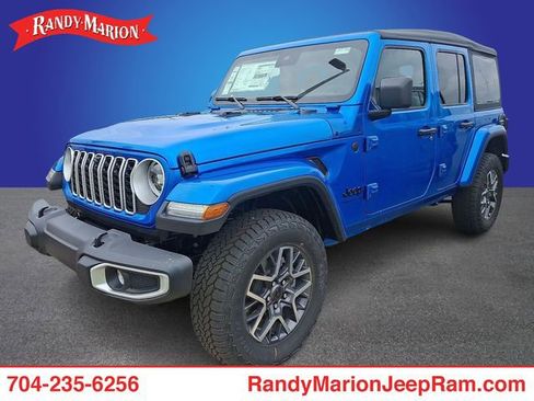 Used 2025 Jeep Wrangler Unlimited Sahara AWD/4WD image 1