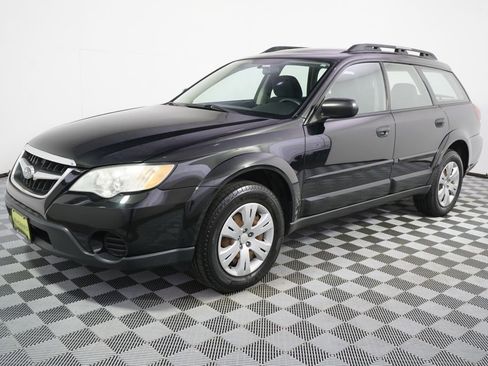 Used 2009 Subaru Outback 2.5i AWD/4WD image 2