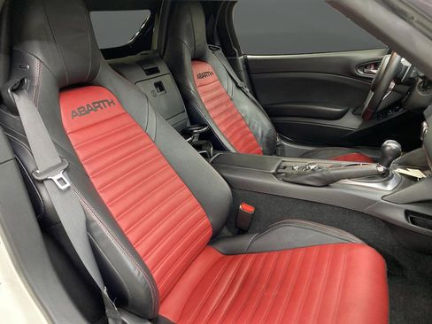 Used 2020 FIAT 124 Spider Abarth w/ Convenience Group image 39