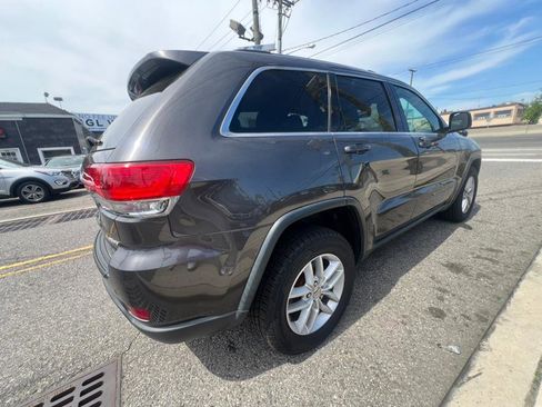 Used 2017 Jeep Grand Cherokee Laredo w/ Quick Order Package 23E image 4
