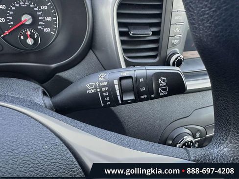 Used 2020 Kia Sorento LX image 31