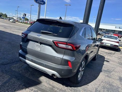 Certified 2025 Ford Escape Platinum AWD/4WD image 6