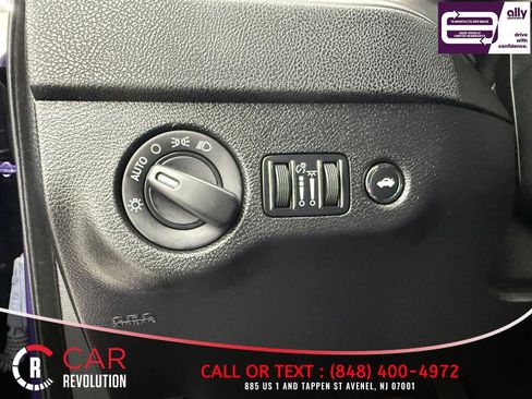 Used 2023 Dodge Charger GT w/ Blacktop Package image 39