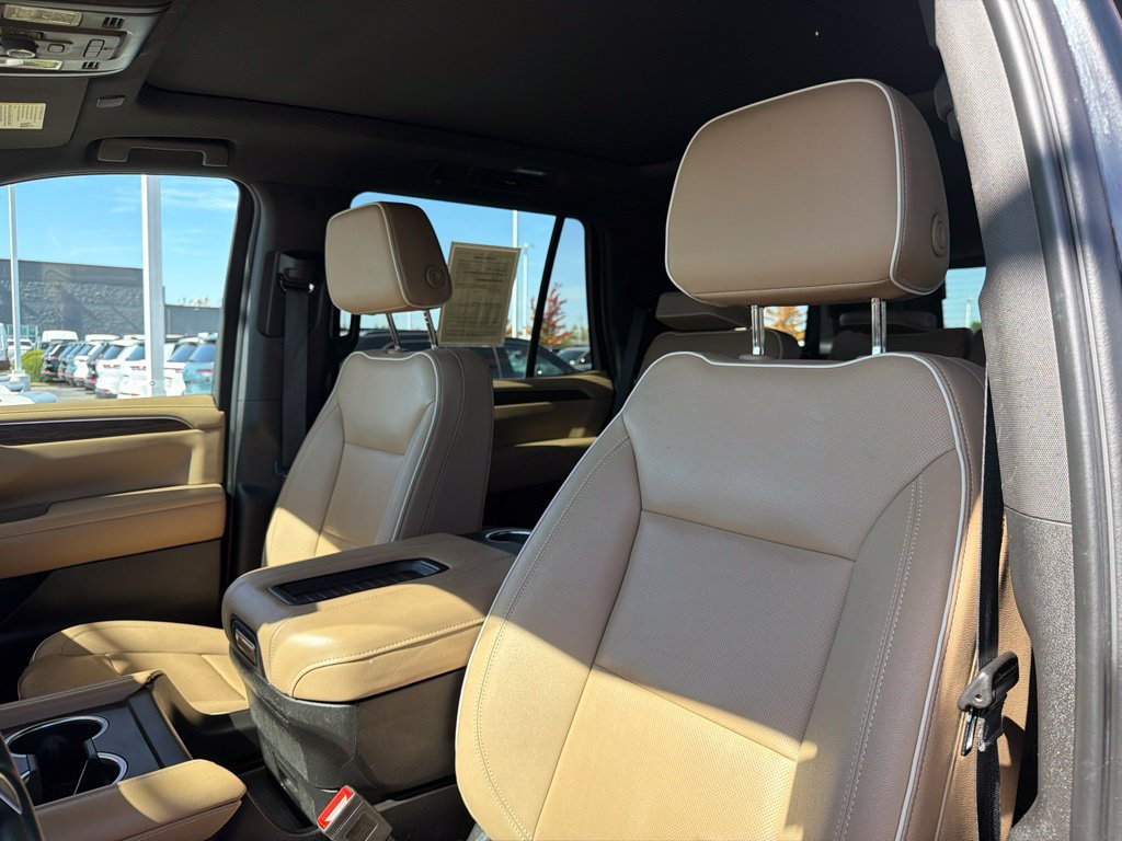 Used 2023 Chevrolet Tahoe Premier AWD/4WD image 13