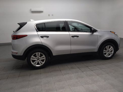 Used 2019 Kia Sportage LX AWD/4WD image 10