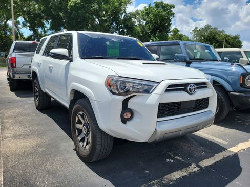 Used 2023 Toyota 4Runner TRD Off-Road Premium w/ Moonroof Package AWD/4WD image 6
