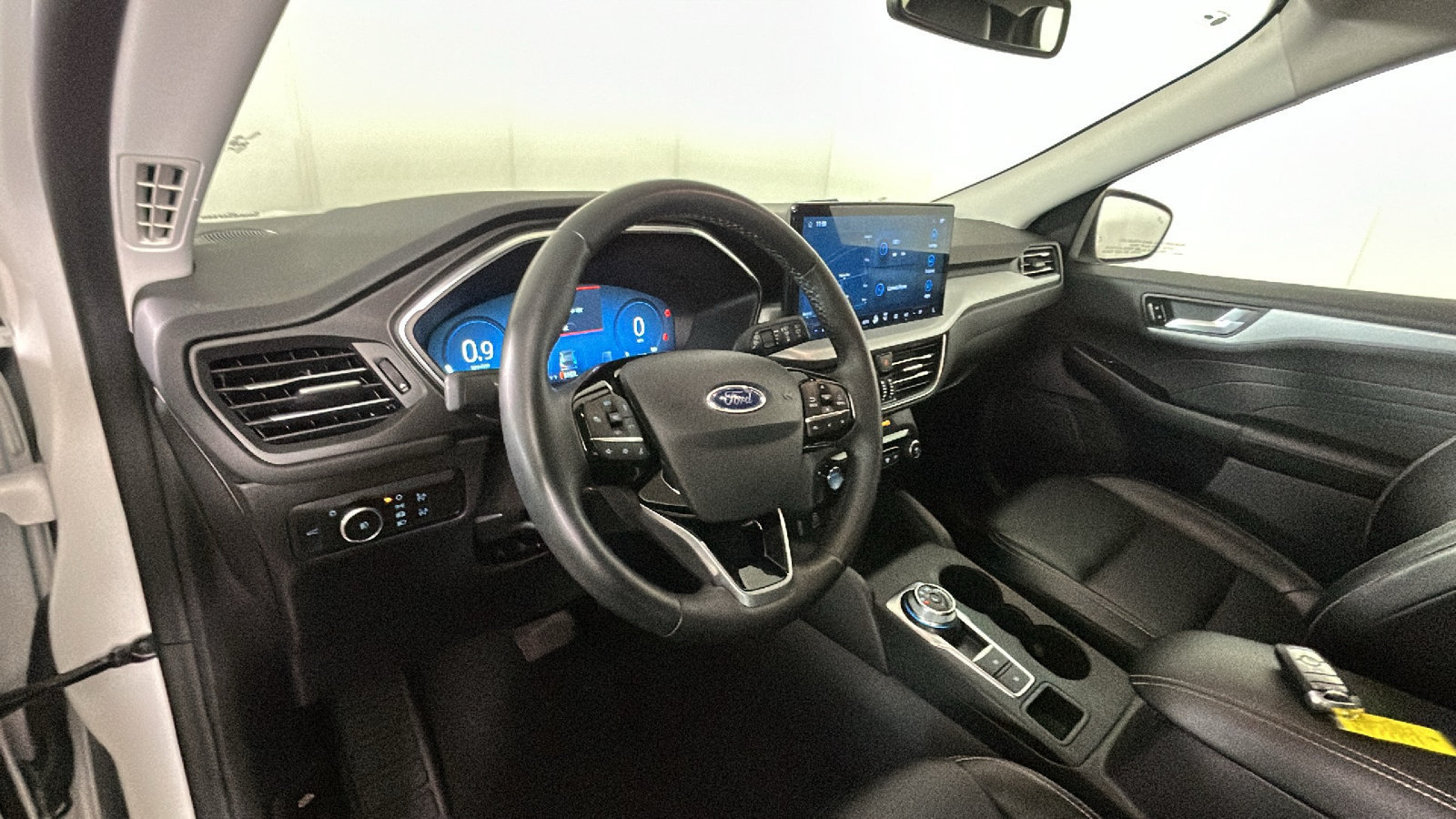 Used 2024 Ford Escape Platinum AWD/4WD image 16