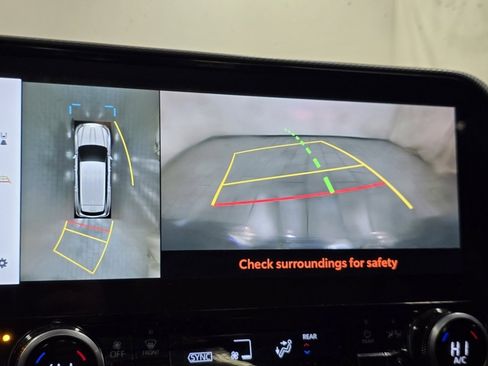 Used 2023 Toyota Highlander Platinum image 7