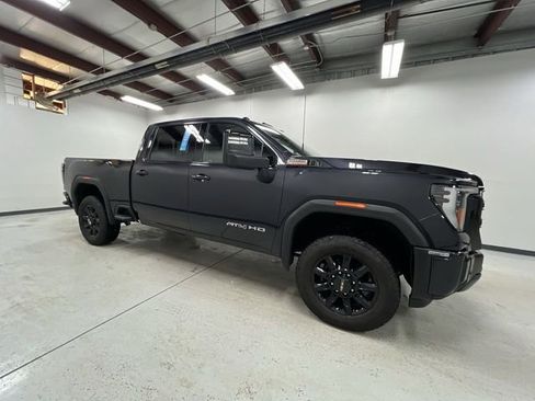 Certified 2025 GMC Sierra 2500 AT4 w/ Technology Package image 9