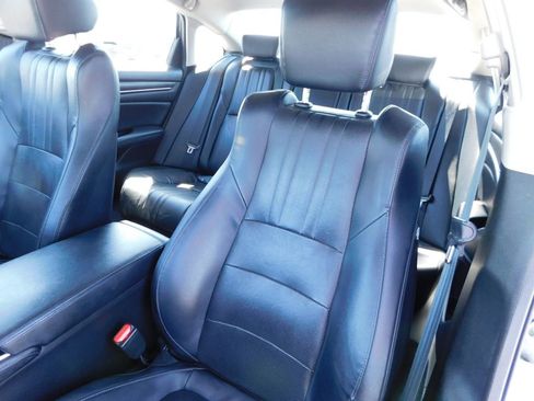 Certified 2018 Honda Accord Touring image 16