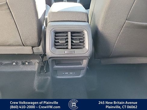 New 2026 Volkswagen Taos SE image 48