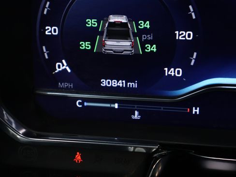 Used 2024 Chevrolet Silverado 1500 LT RWD image 4