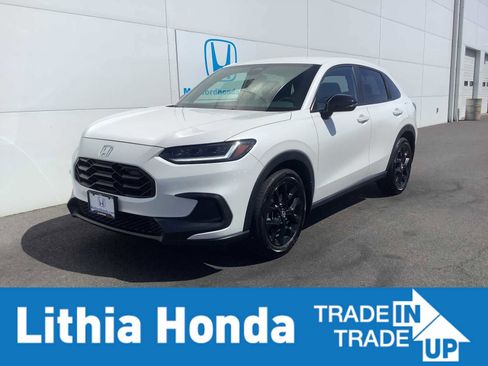 Used 2025 Honda HR-V Sport image 1