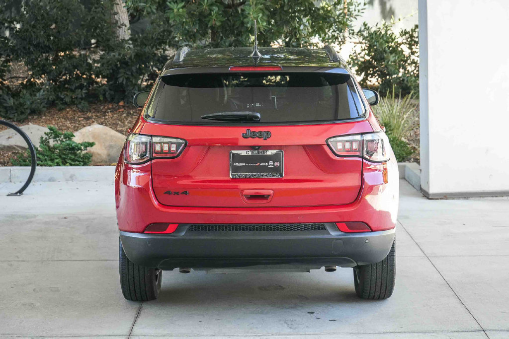 Used 2023 Jeep Compass Latitude w/ Convenience Group AWD/4WD image 5