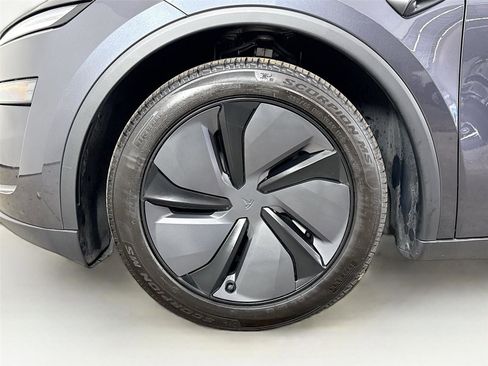 Used 2026 Tesla Model Y Long Range image 27