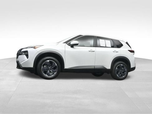 Used 2025 Nissan Rogue SV FWD image 25
